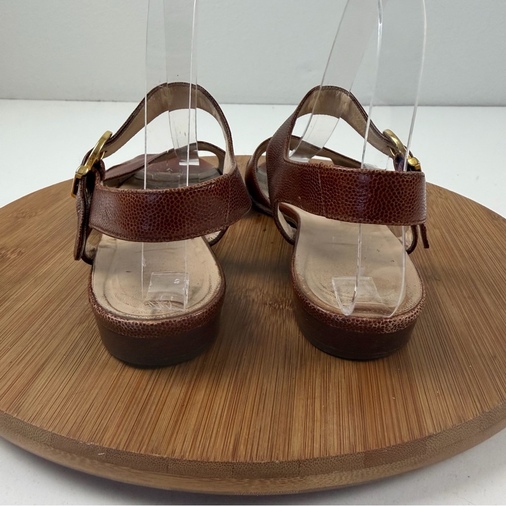 Salvatore Ferragamo Elegant Brown Leather Sandals - Picture 4 of 11